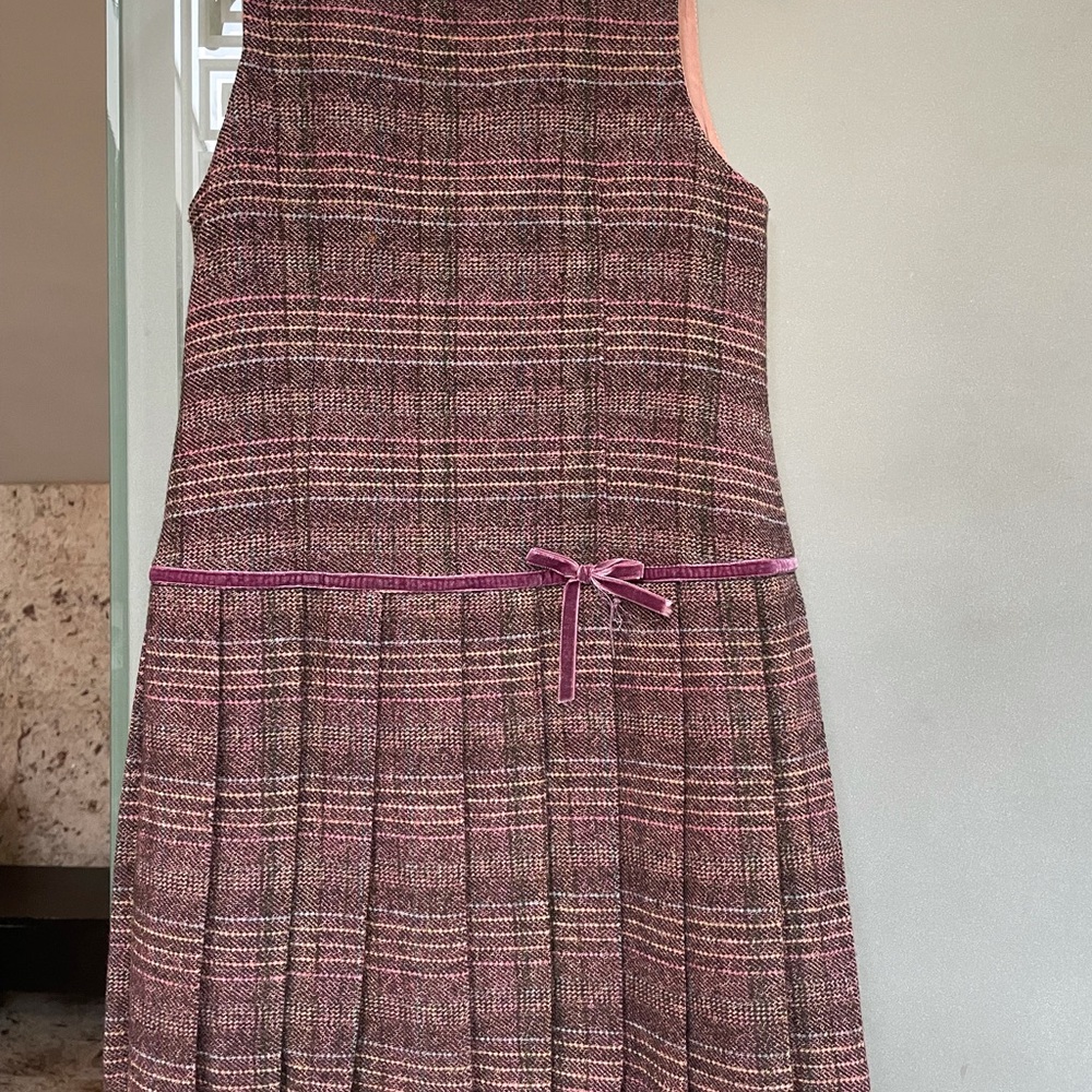 Beautiful girls dress by Macleods. Dry cleaned. Size 28 europian.